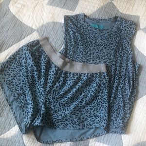 RARE Outdoor Voices Relay Set in Sprinkles